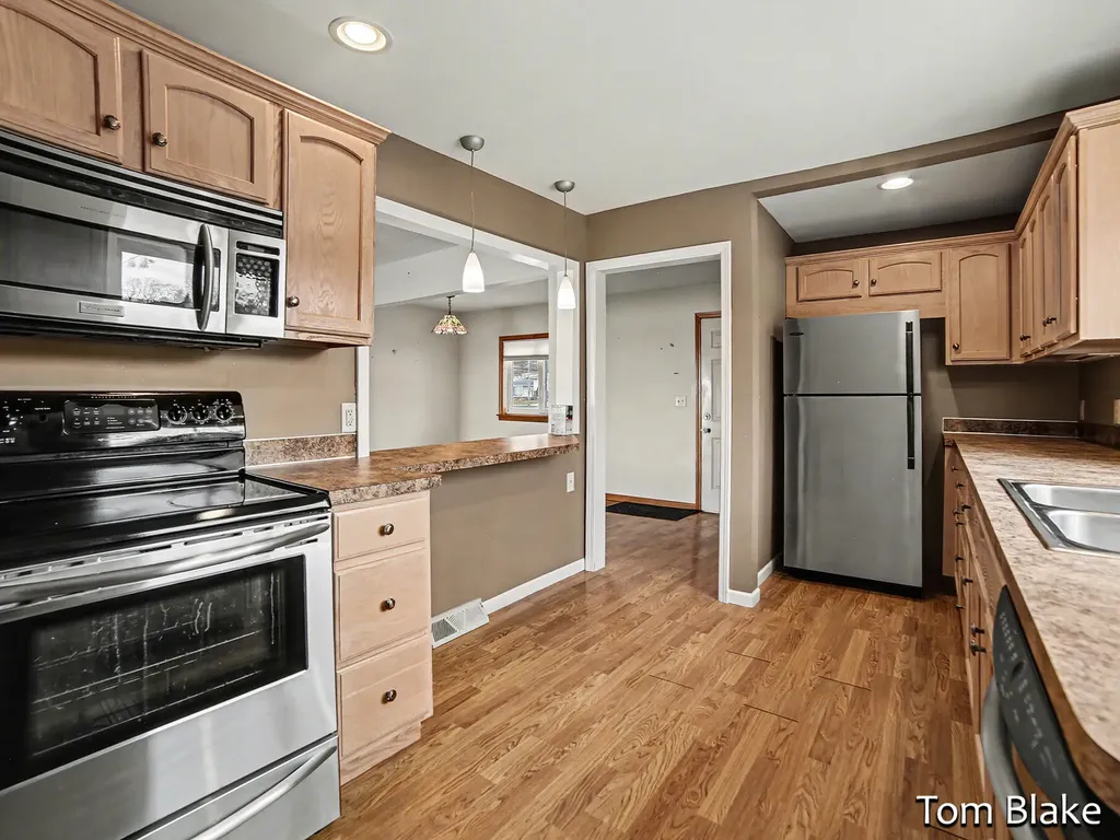 1834 Edgewater Street Muskegon City MI 49441