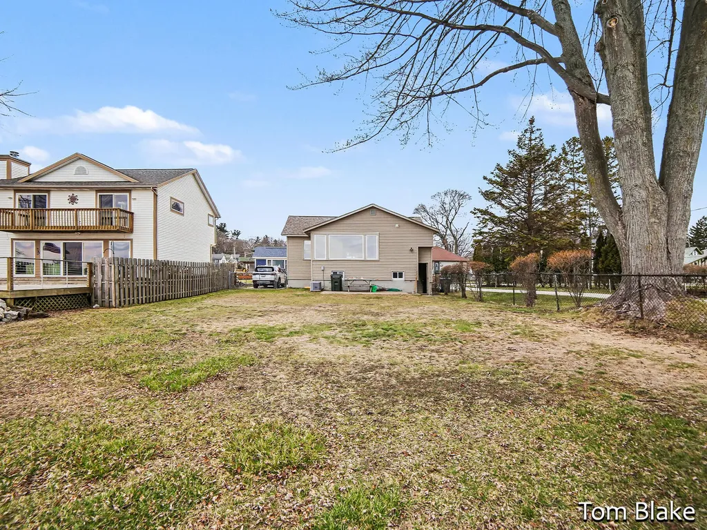 1834 Edgewater Street Muskegon City MI 49441