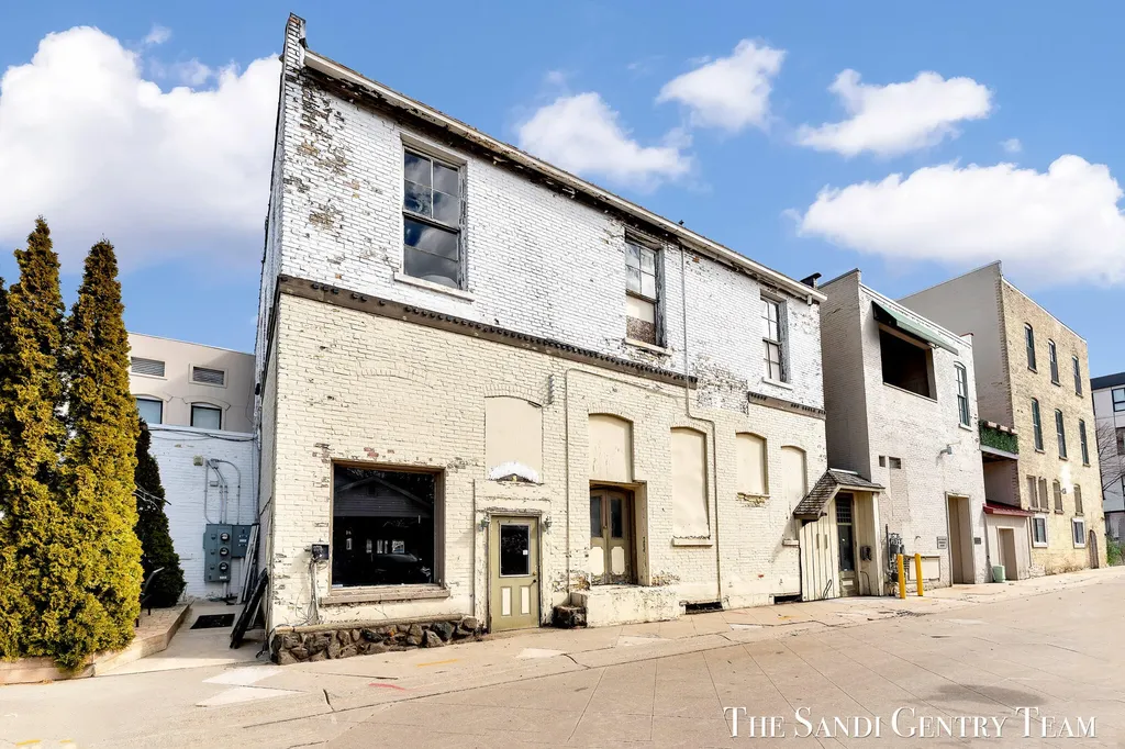 224 Washington Avenue Grand Haven City MI 49417