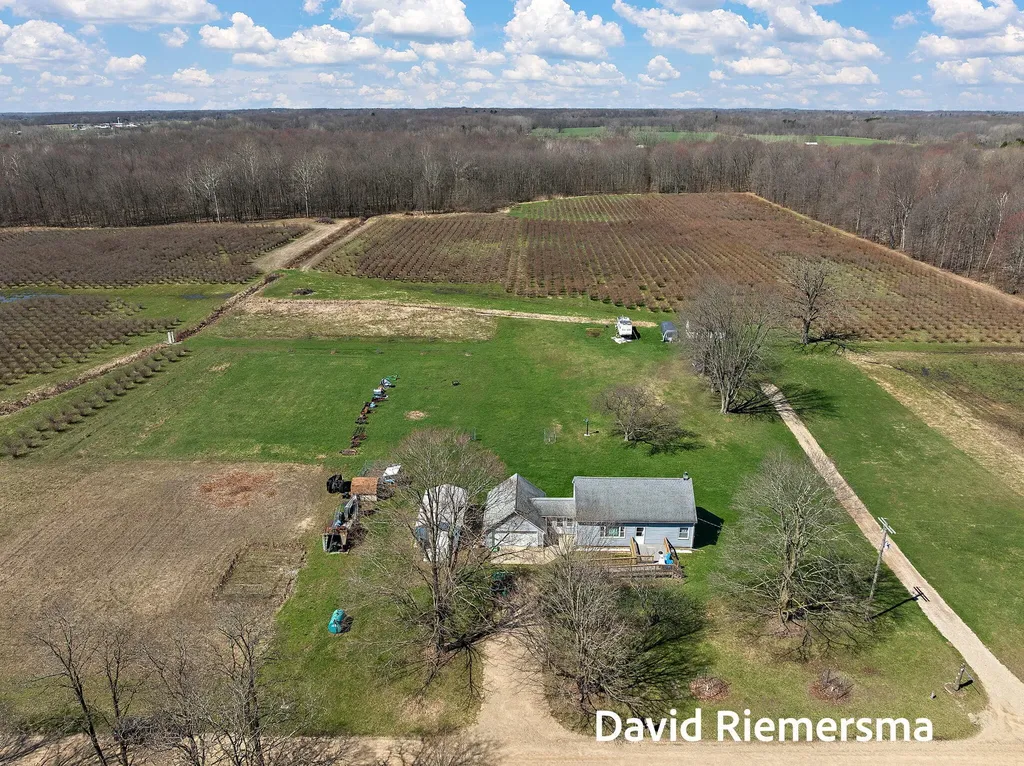 466 27th Street Allegan Township MI 49010