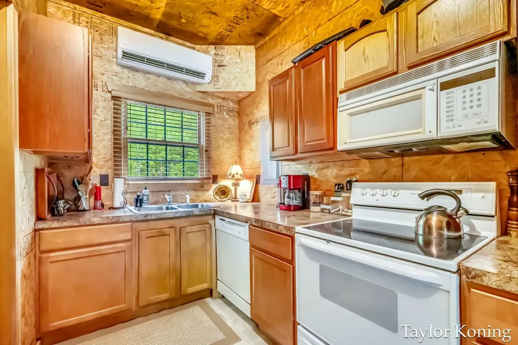 3111 N 128th Avenue Elbridge Township MI 49420