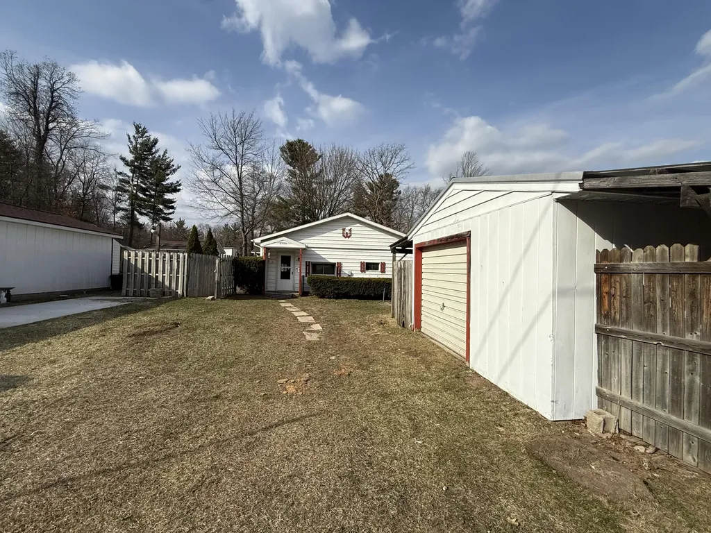 8705 E James Street Big Prairie Township MI 49349