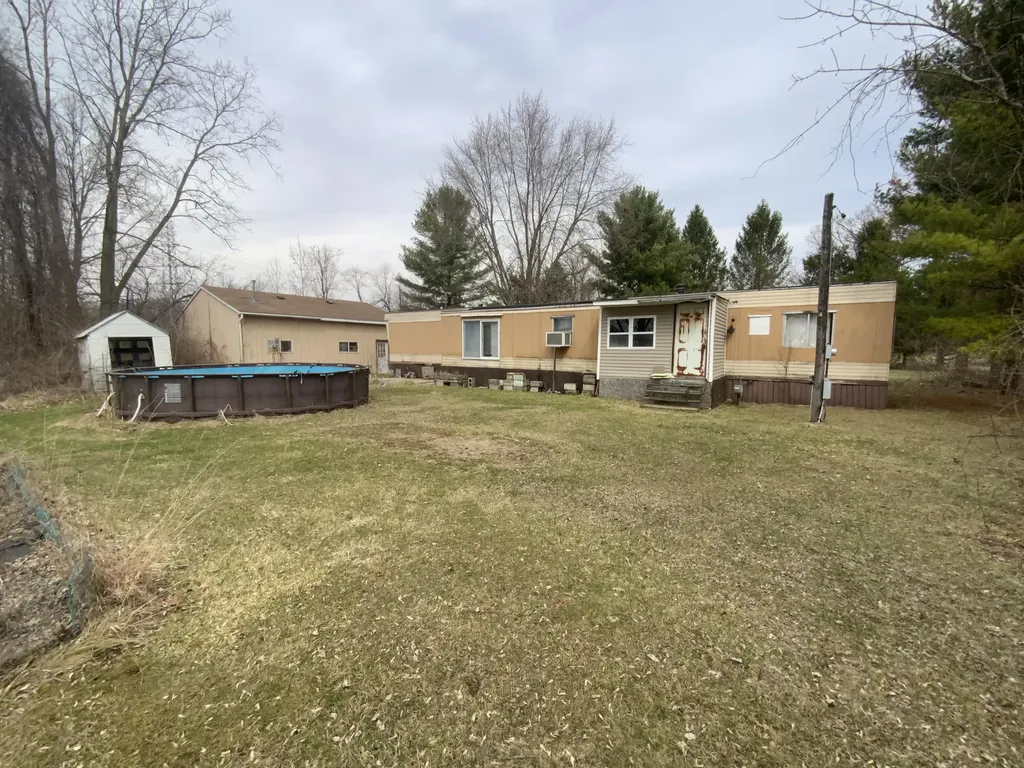 8401 Clinton Road Tompkins Township MI 49201