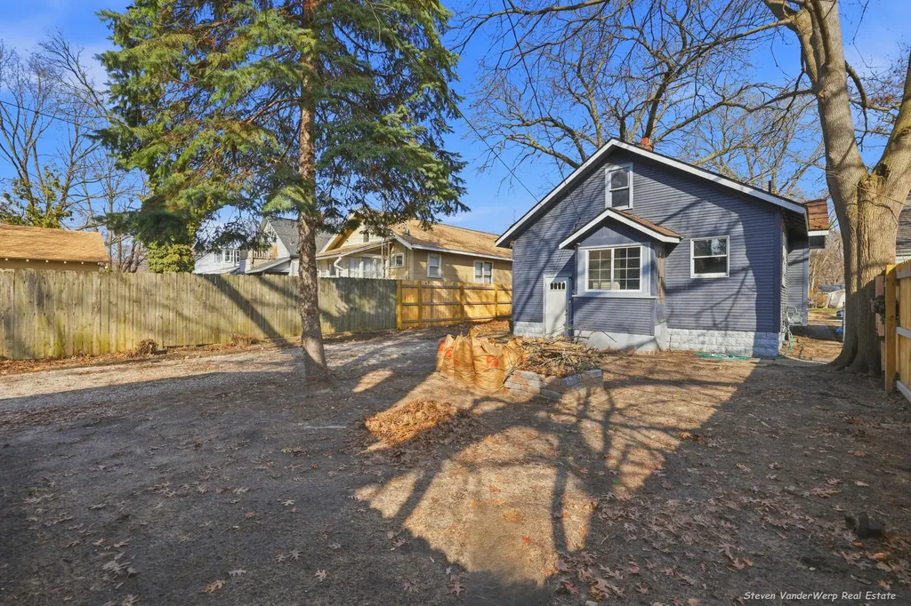 1721 Jarman Street Muskegon City MI 49442