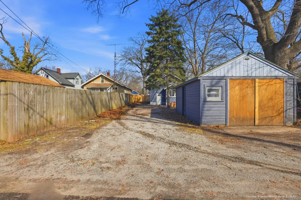 1721 Jarman Street Muskegon City MI 49442