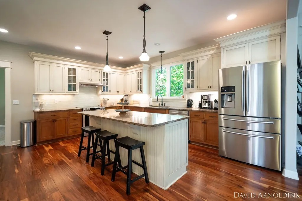 461 Island View Drive Park Township MI 49424