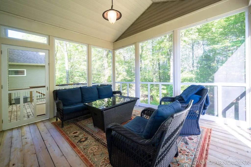 461 Island View Drive Park Township MI 49424