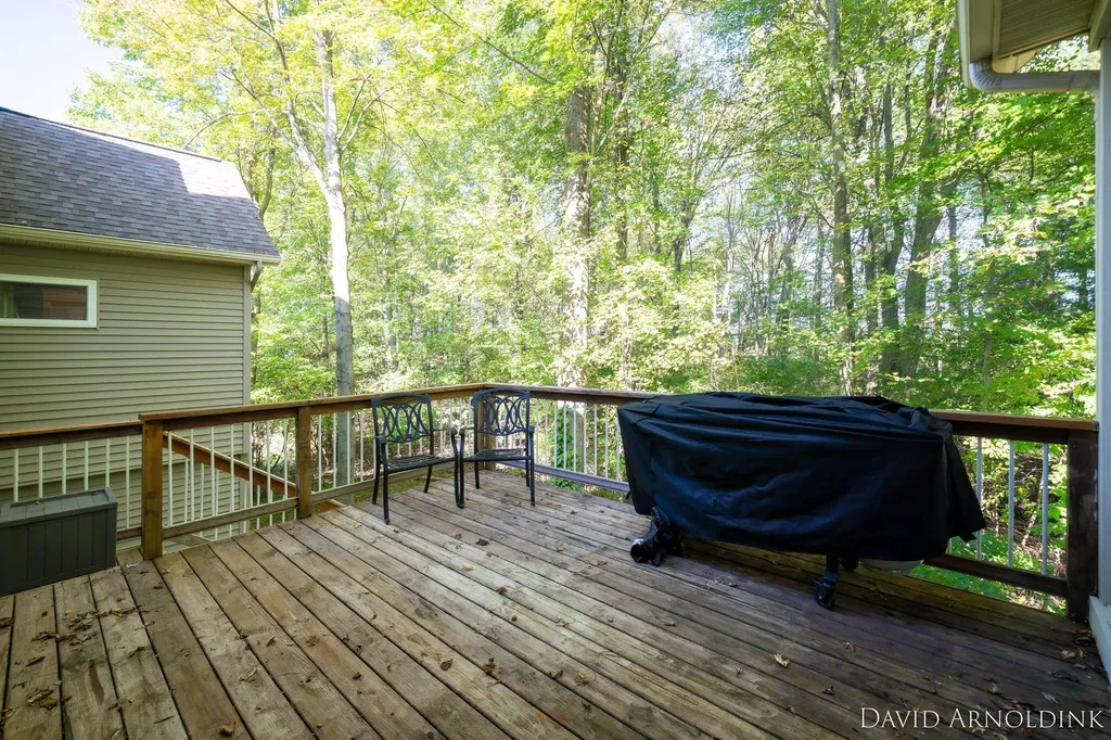 461 Island View Drive Park Township MI 49424