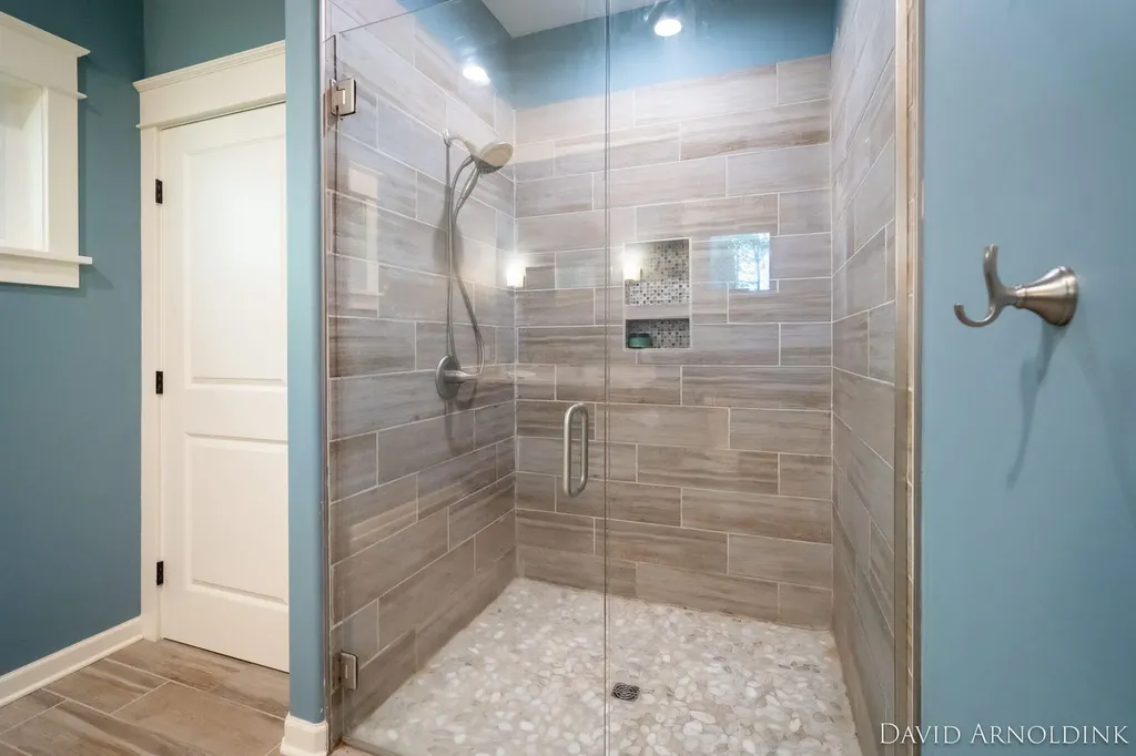 461 Island View Drive Park Township MI 49424