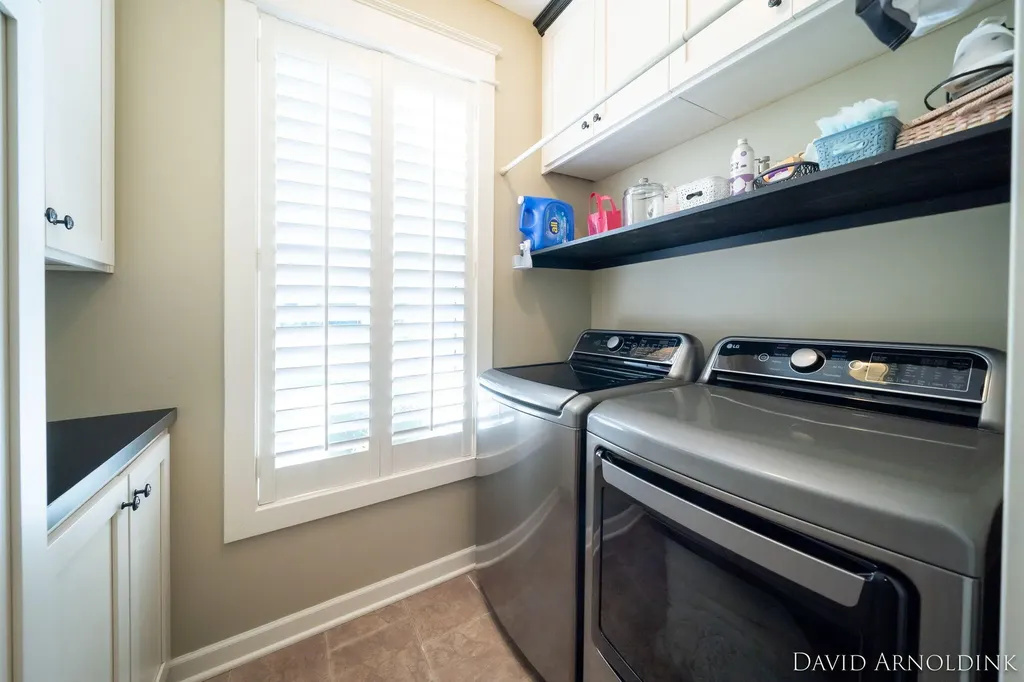 461 Island View Drive Park Township MI 49424