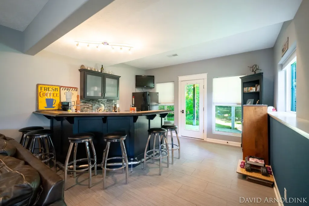 461 Island View Drive Park Township MI 49424