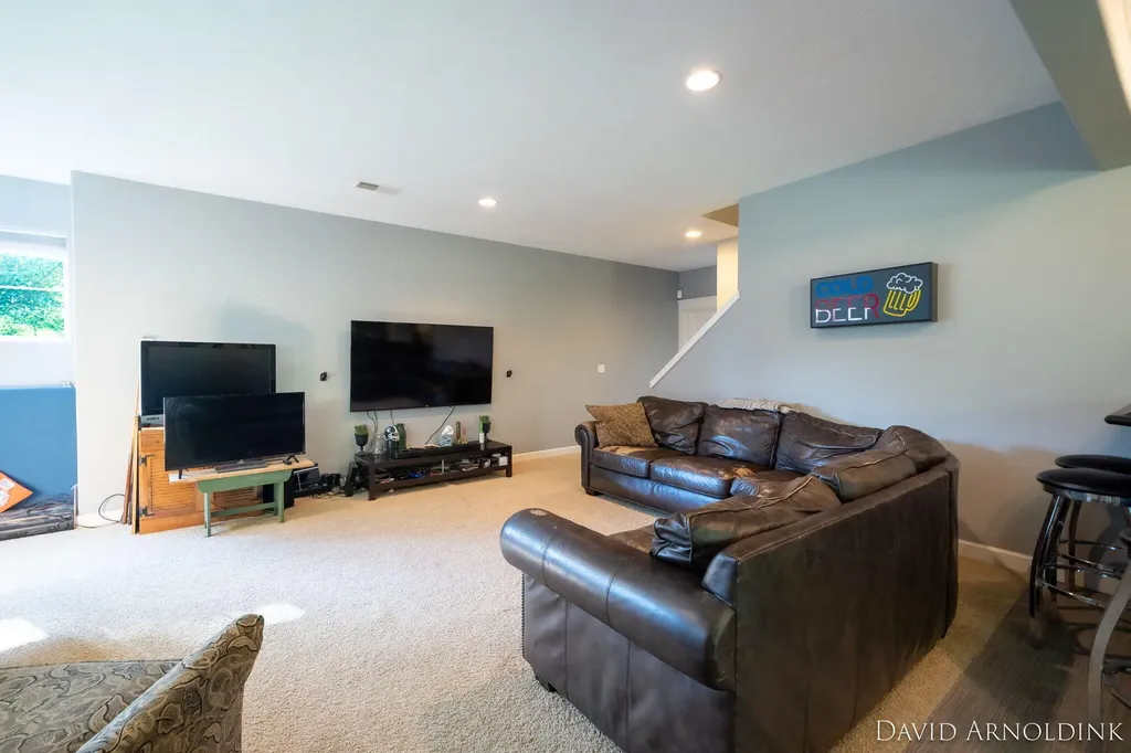 461 Island View Drive Park Township MI 49424