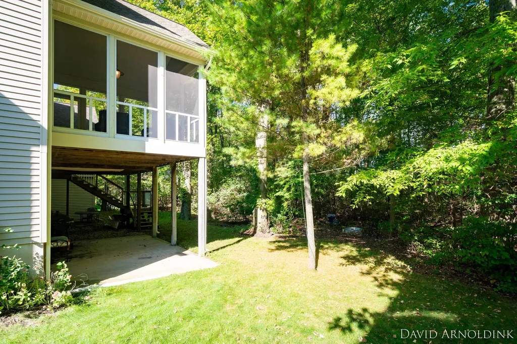 461 Island View Drive Park Township MI 49424