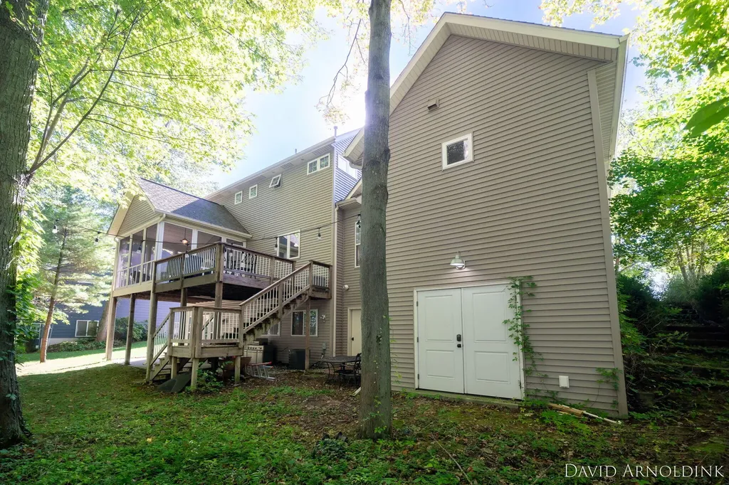 461 Island View Drive Park Township MI 49424