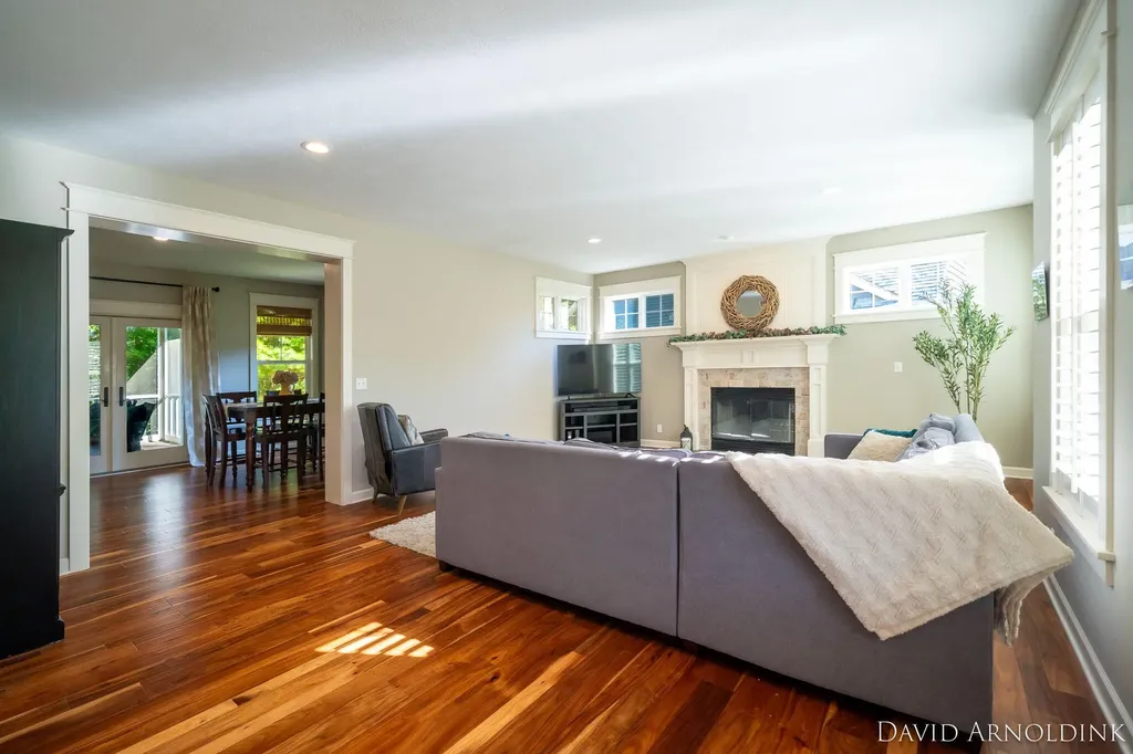 461 Island View Drive Park Township MI 49424