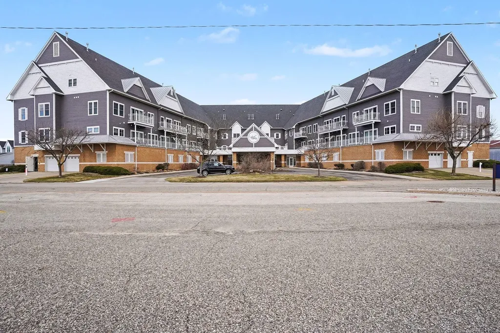 917 W Savidge Street Spring Lake Village MI 49456