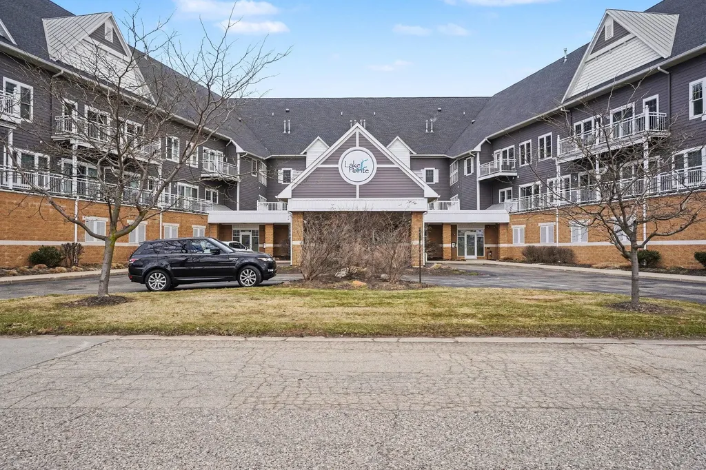 917 W Savidge Street Spring Lake Village MI 49456