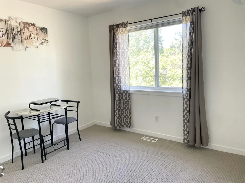 392 Harbor Town Court Holland City MI 49423
