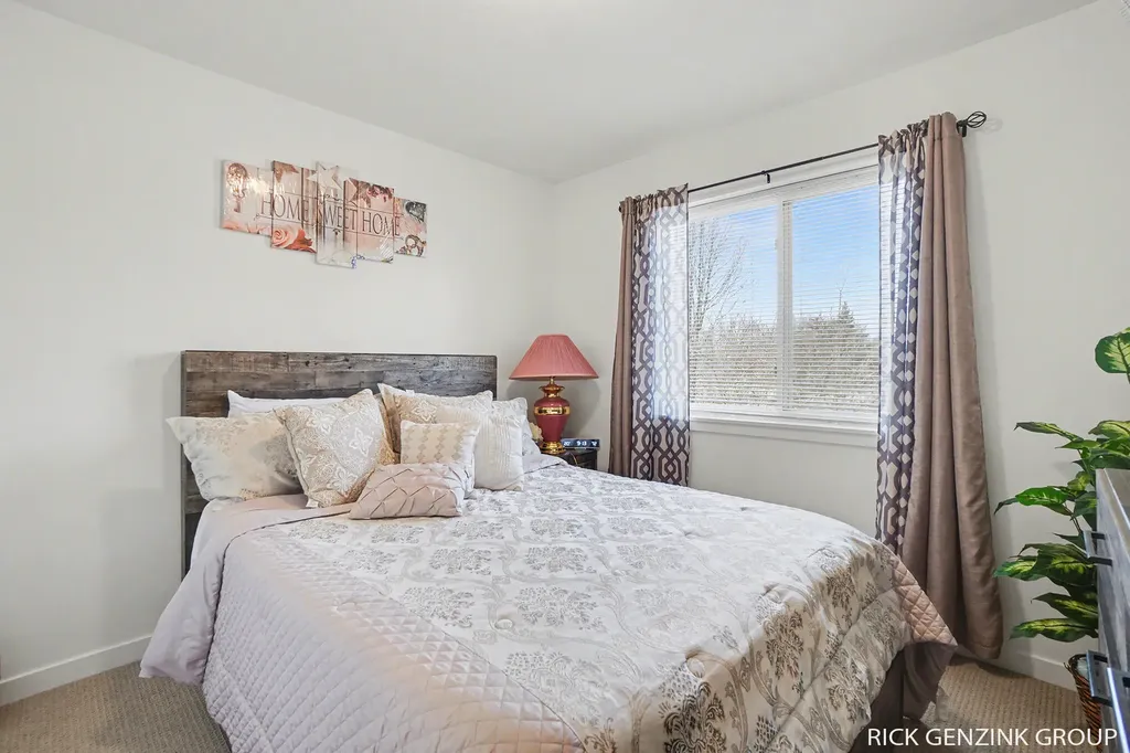 392 Harbor Town Court Holland City MI 49423