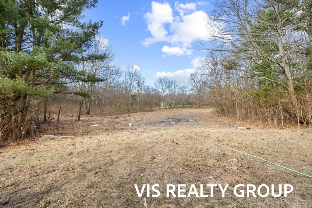 4275 Ford Road Laketon Township MI 49445