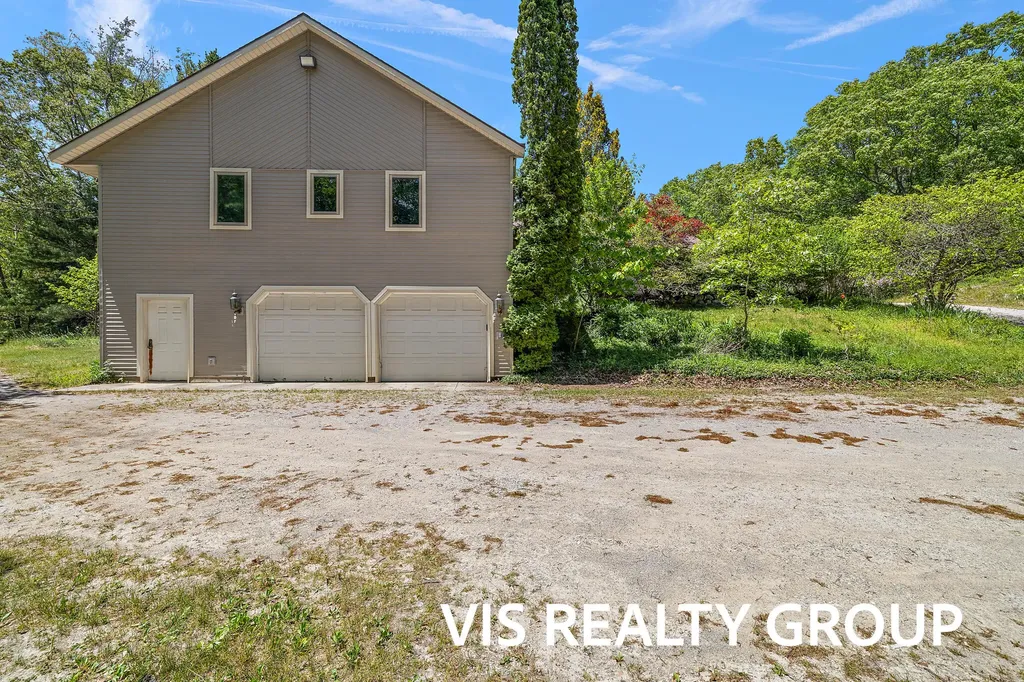 4275 Ford Road Laketon Township MI 49445