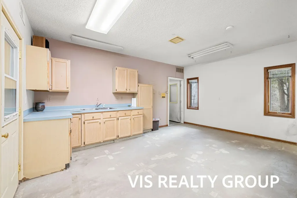 4275 Ford Road Laketon Township MI 49445