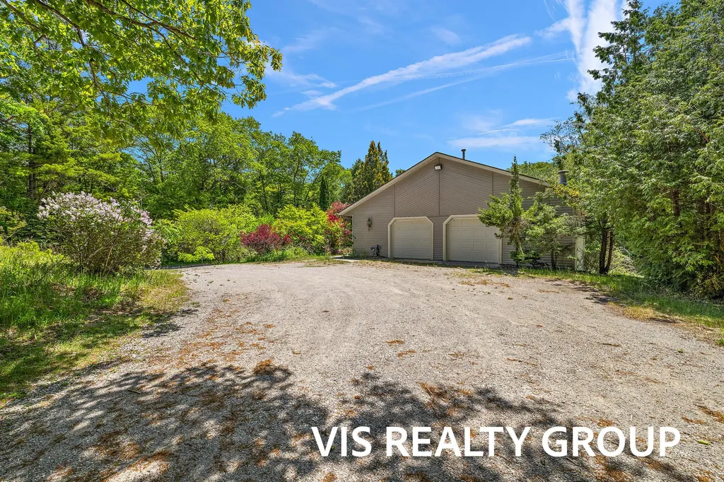 4275 Ford Road Laketon Township MI 49445