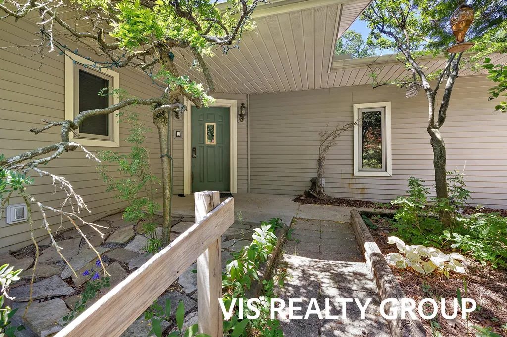 4275 Ford Road Laketon Township MI 49445