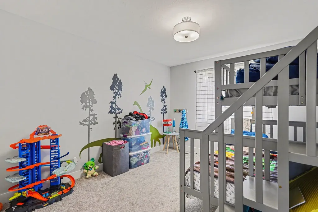 2803 Pinehill Drive Park Township MI 49424