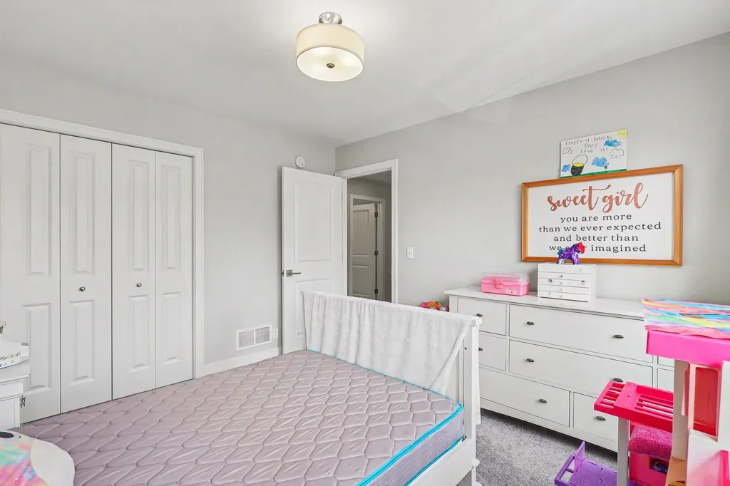 2803 Pinehill Drive Park Township MI 49424