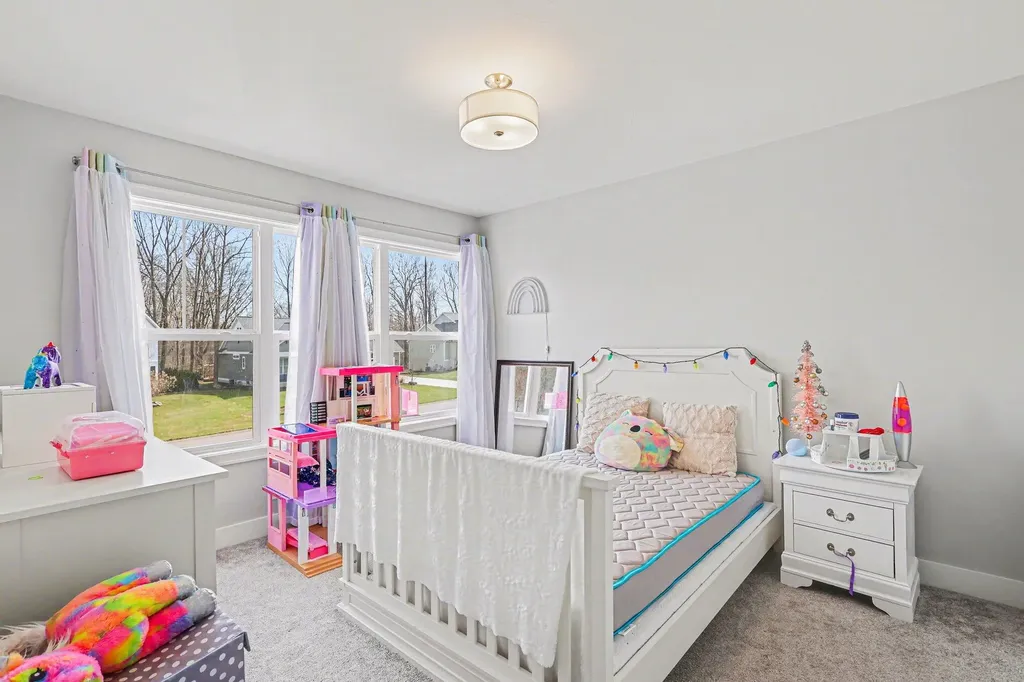 2803 Pinehill Drive Park Township MI 49424
