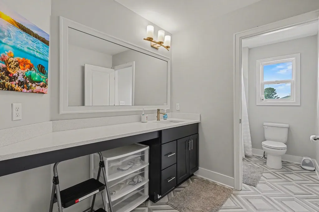 2803 Pinehill Drive Park Township MI 49424