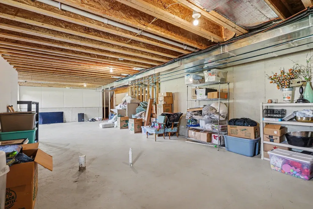 2803 Pinehill Drive Park Township MI 49424