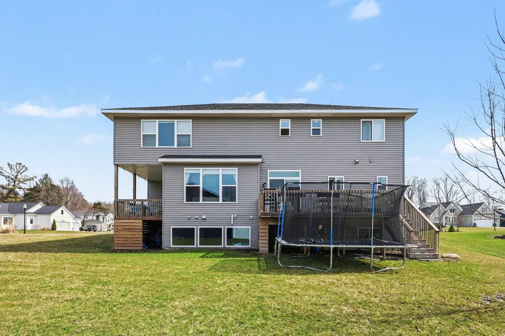 2803 Pinehill Drive Park Township MI 49424