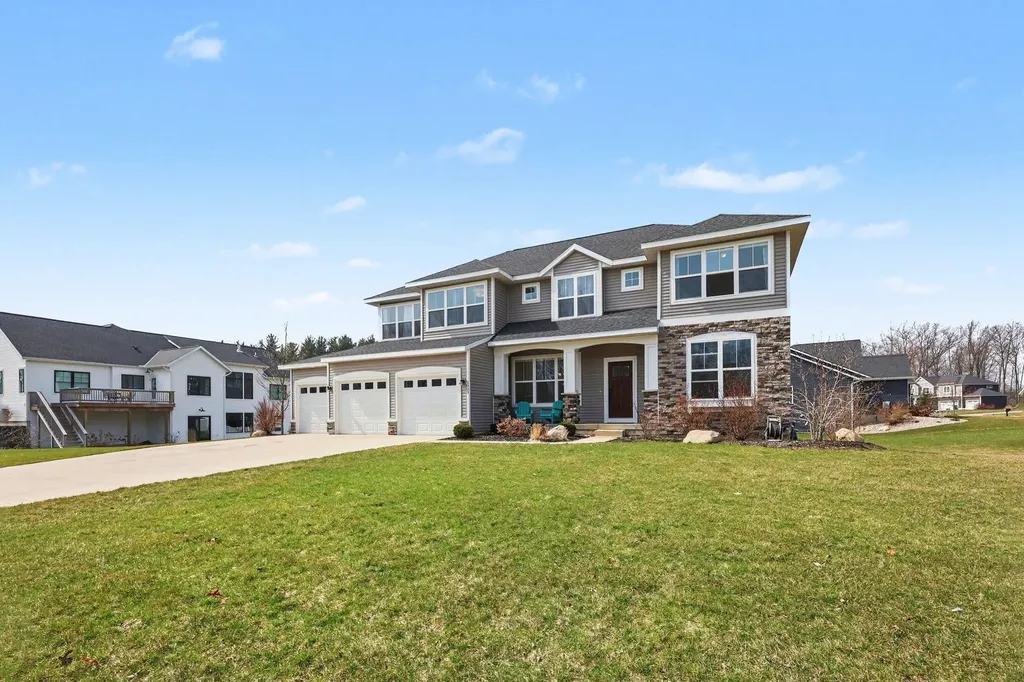 2803 Pinehill Drive Park Township MI 49424