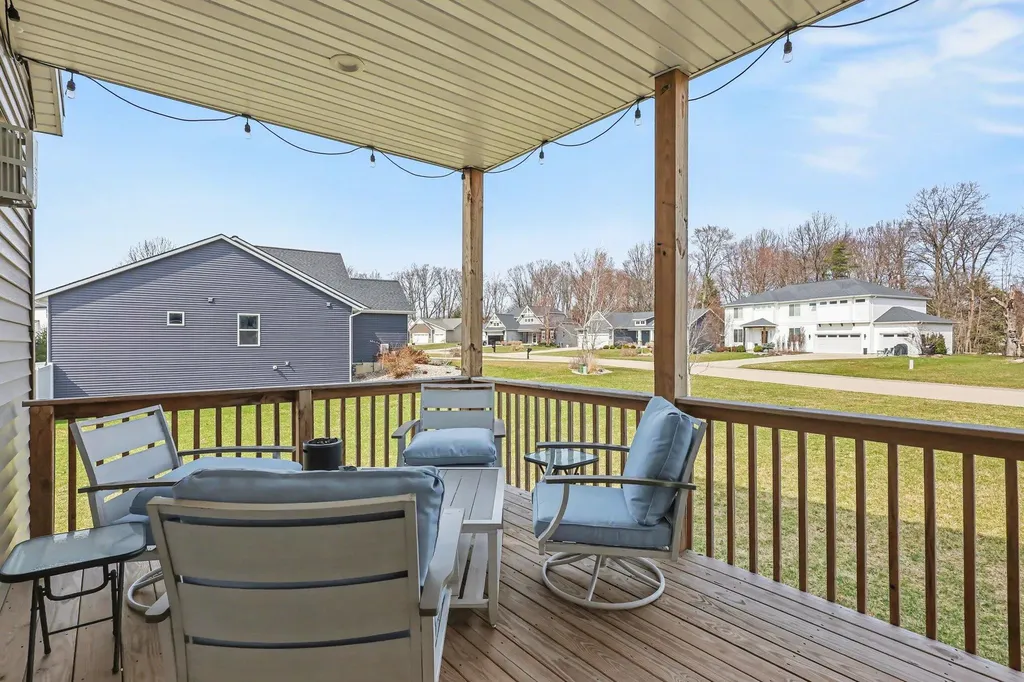 2803 Pinehill Drive Park Township MI 49424