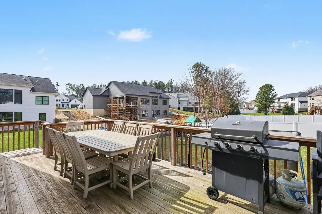 2803 Pinehill Drive Park Township MI 49424