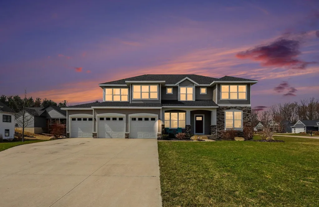 2803 Pinehill Drive Park Township MI 49424