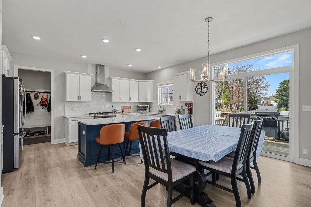 2803 Pinehill Drive Park Township MI 49424