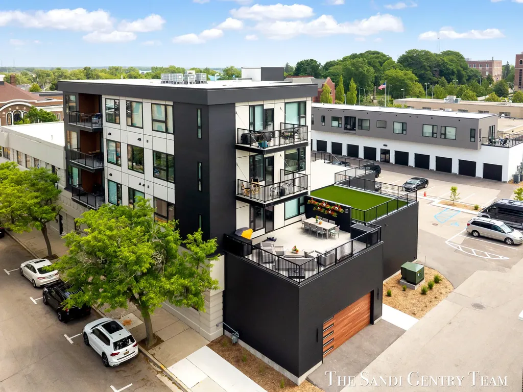 300 Washington Avenue Grand Haven City MI 49417