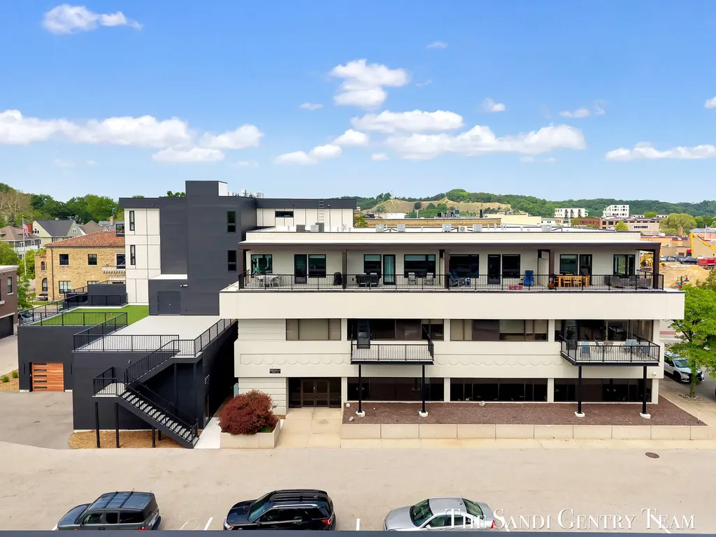 300 Washington Avenue Grand Haven City MI 49417
