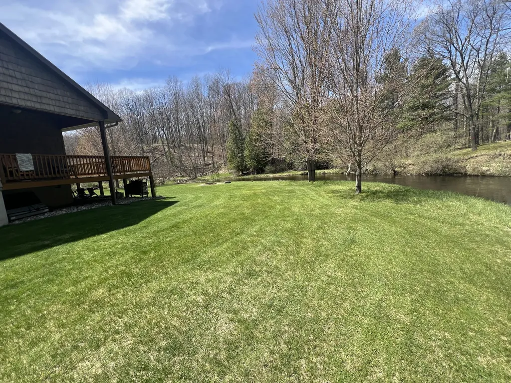 6425 S Taylor Road Logan Township MI 49402