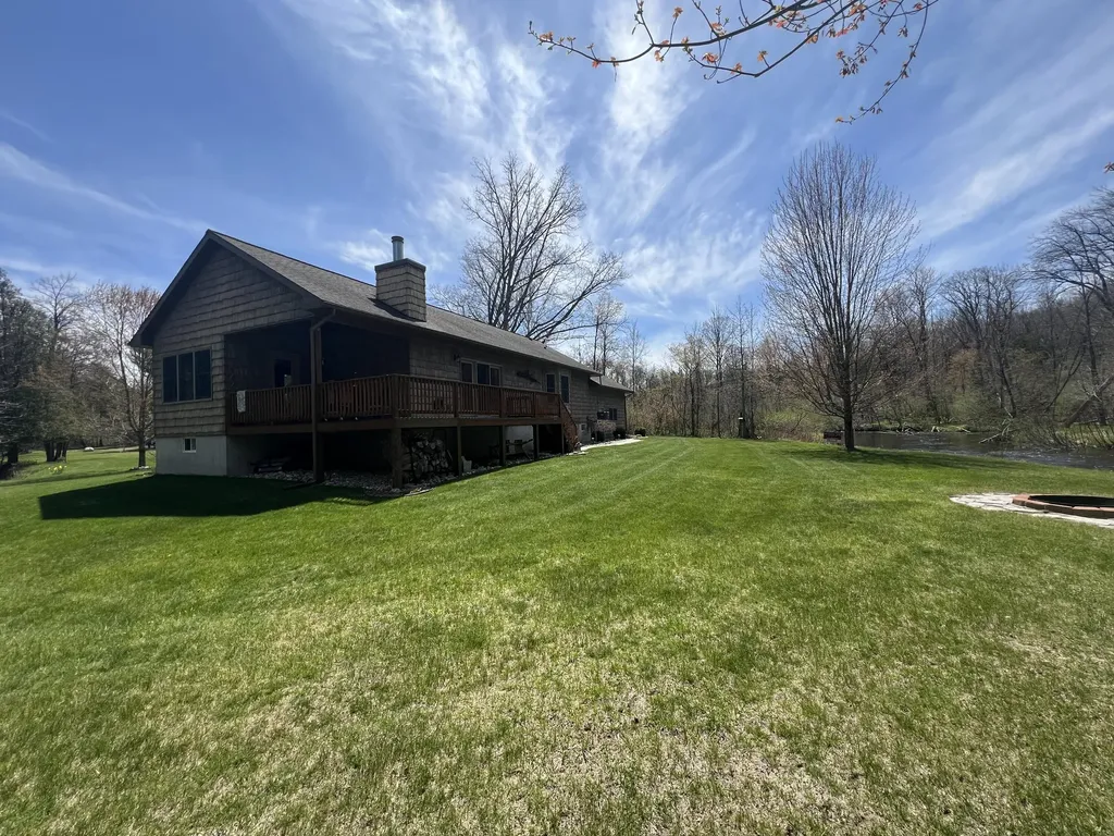 6425 S Taylor Road Logan Township MI 49402