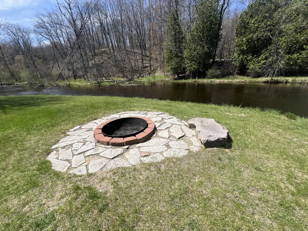 6425 S Taylor Road Logan Township MI 49402