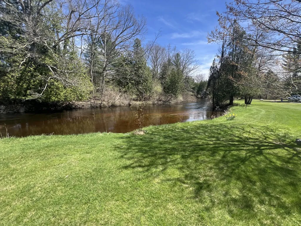 6425 S Taylor Road Logan Township MI 49402