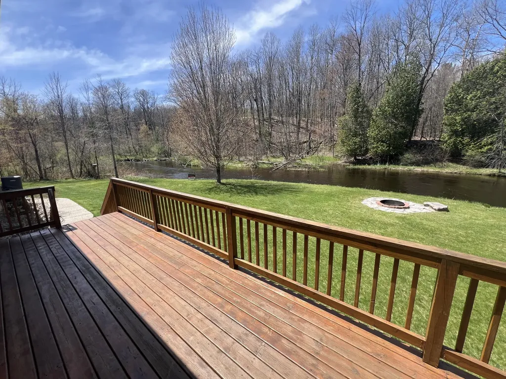 6425 S Taylor Road Logan Township MI 49402