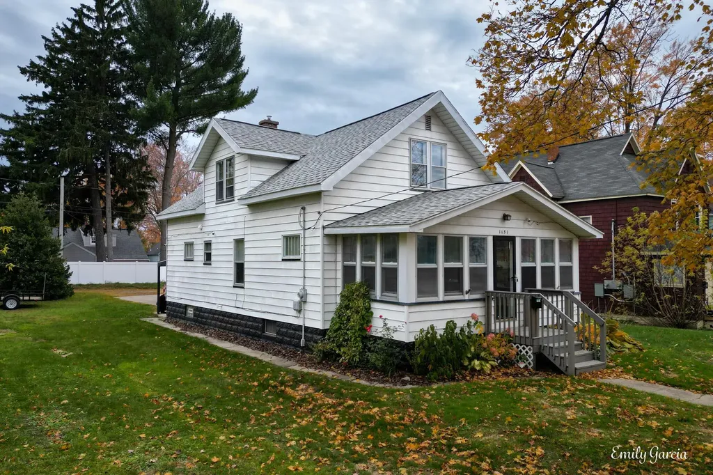 1151 W Dale Avenue Muskegon City MI 49441