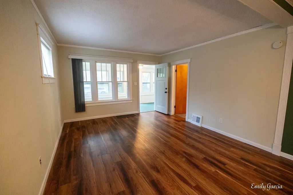 1151 W Dale Avenue Muskegon City MI 49441