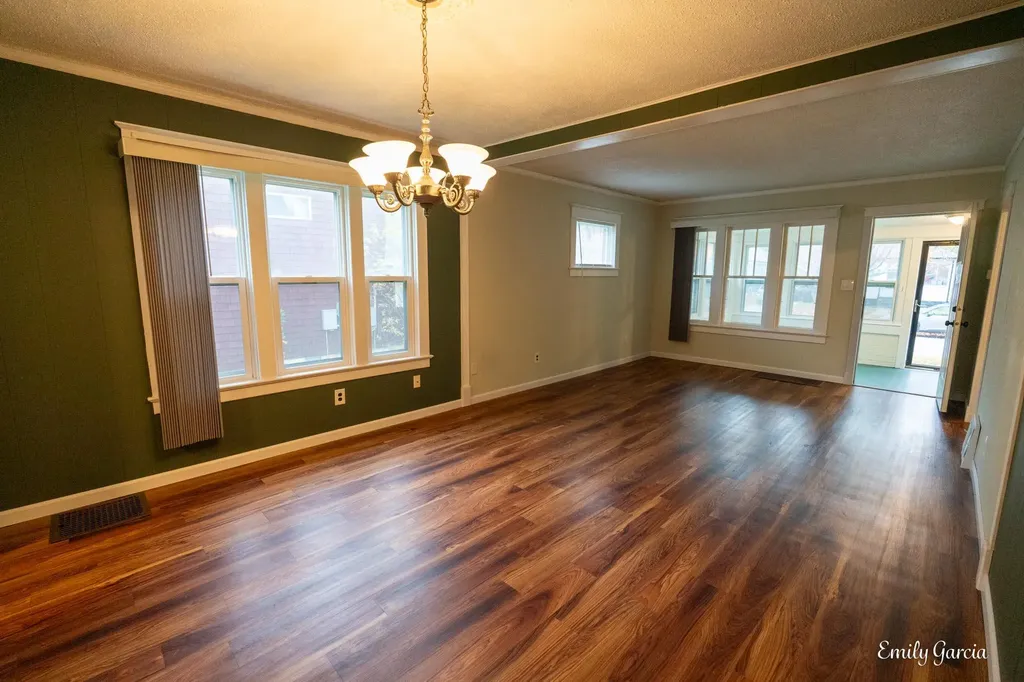 1151 W Dale Avenue Muskegon City MI 49441