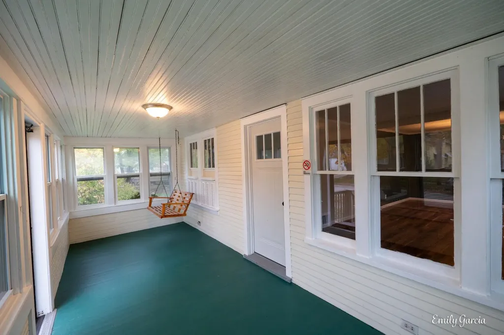 1151 W Dale Avenue Muskegon City MI 49441